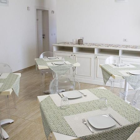 B&B Imperial Exclusive Rooms & Breakfast Порто Чезарео Екстериор снимка