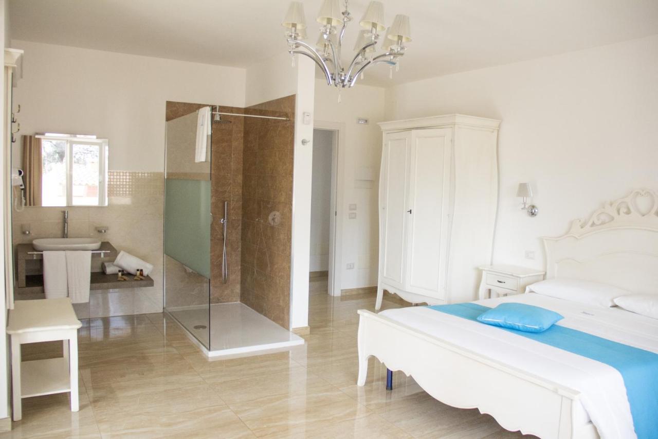 B&B Imperial Exclusive Rooms & Breakfast Порто Чезарео Екстериор снимка