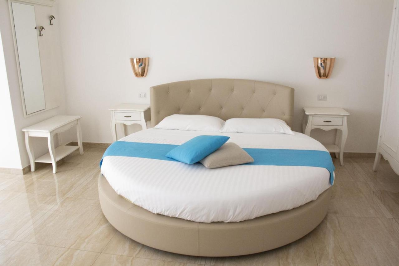 B&B Imperial Exclusive Rooms & Breakfast Порто Чезарео Екстериор снимка