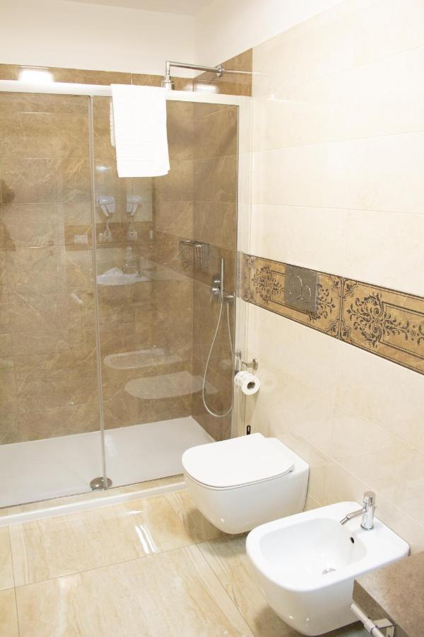 B&B Imperial Exclusive Rooms & Breakfast Порто Чезарео Екстериор снимка