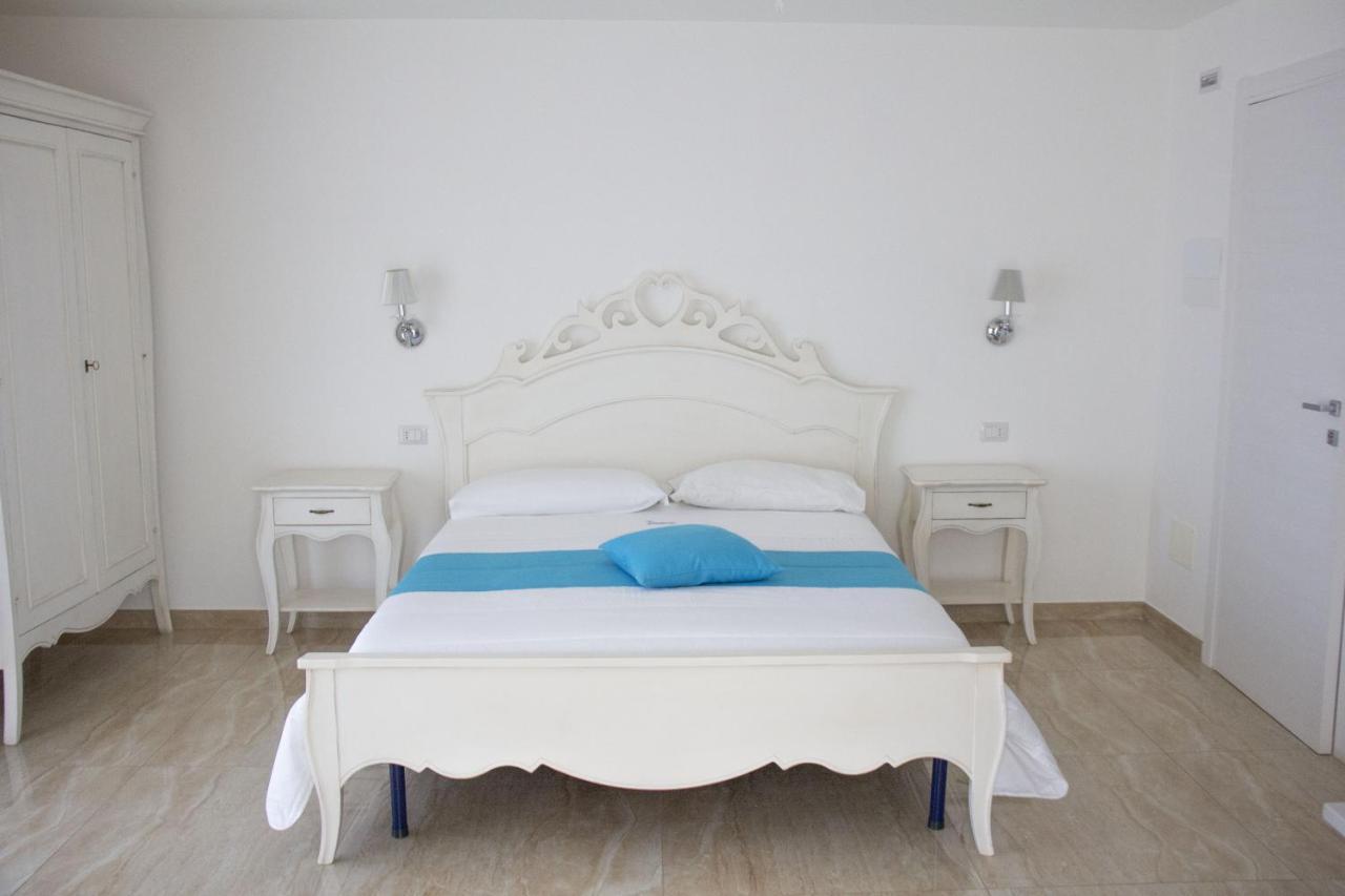 B&B Imperial Exclusive Rooms & Breakfast Порто Чезарео Екстериор снимка