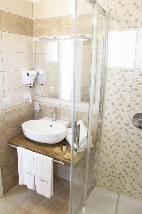 B&B Imperial Exclusive Rooms & Breakfast Порто Чезарео Екстериор снимка
