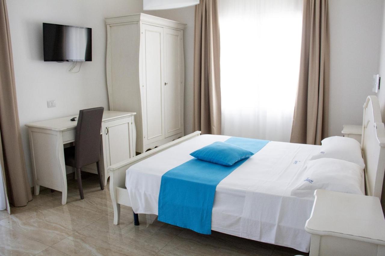 B&B Imperial Exclusive Rooms & Breakfast Порто Чезарео Екстериор снимка