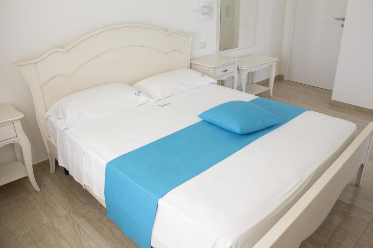 B&B Imperial Exclusive Rooms & Breakfast Порто Чезарео Екстериор снимка
