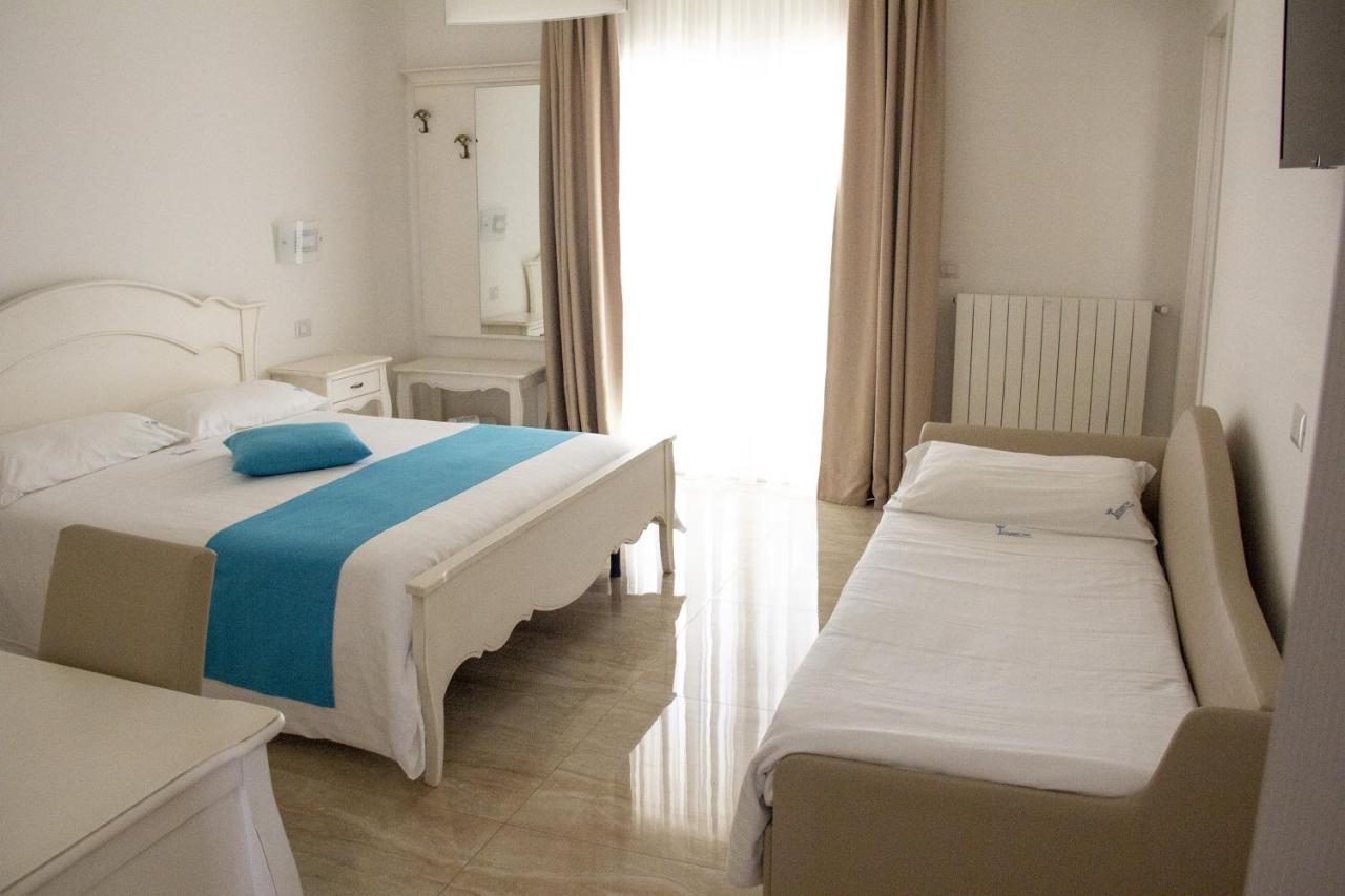 B&B Imperial Exclusive Rooms & Breakfast Порто Чезарео Екстериор снимка