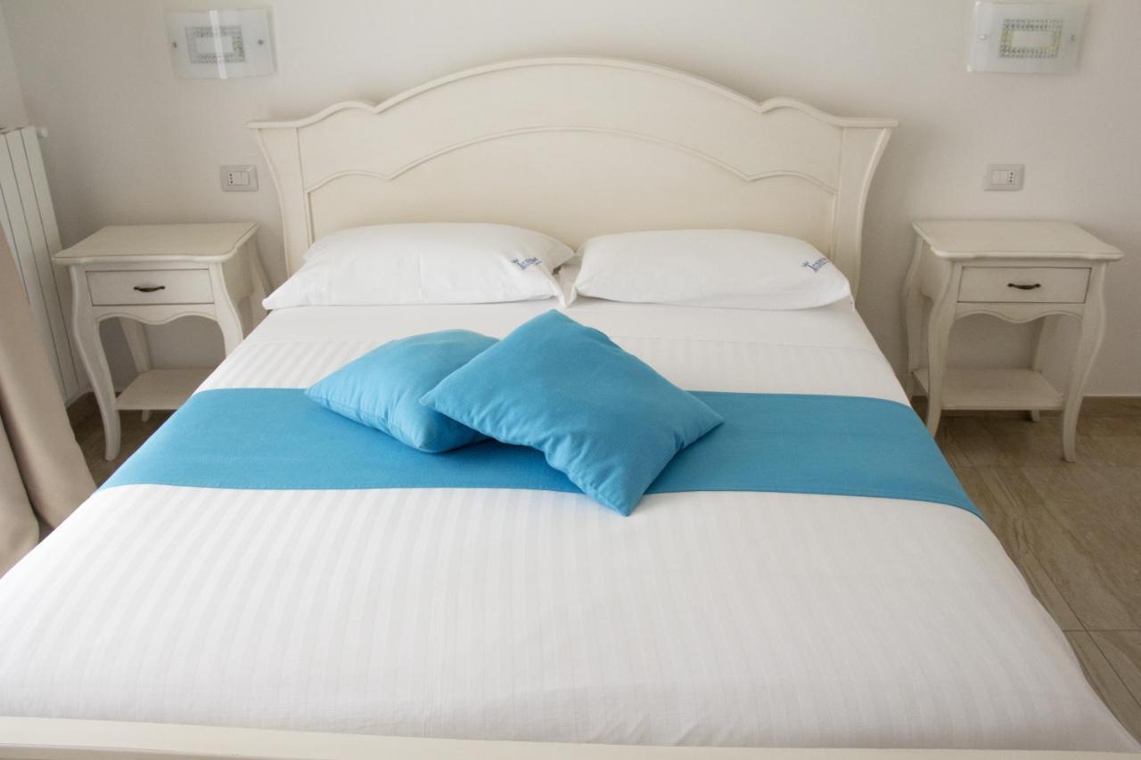 B&B Imperial Exclusive Rooms & Breakfast Порто Чезарео Екстериор снимка