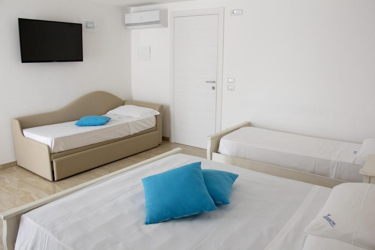B&B Imperial Exclusive Rooms & Breakfast Порто Чезарео Екстериор снимка