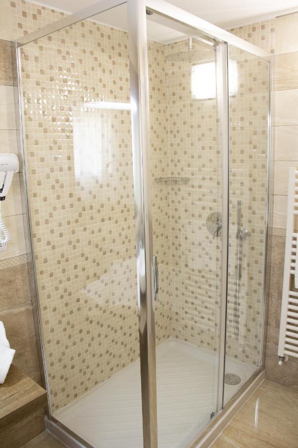 B&B Imperial Exclusive Rooms & Breakfast Порто Чезарео Екстериор снимка